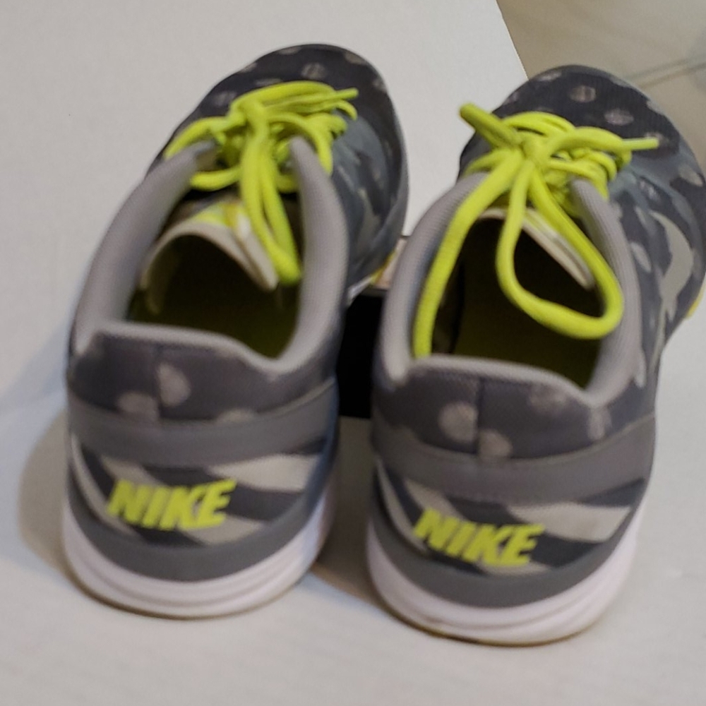 Nike Dual Fusion Trainer women's shoes size 9.5 - Picture 4 of 8